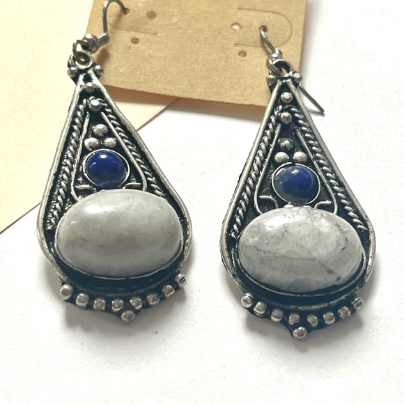 🏷️ silver boho dangling earrings with blue & white stones - Picture 8 of 9